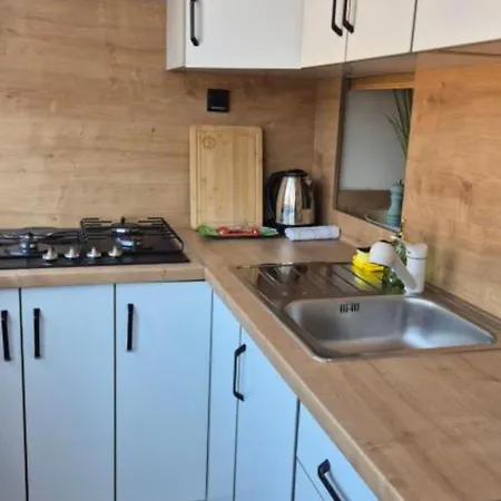 Bijonda Near Arena * Pola