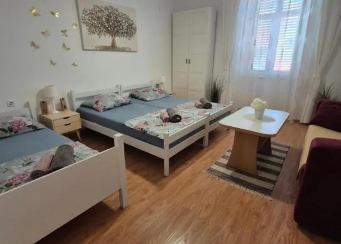 Bijonda Near Arena Διαμέρισμα Πούλα