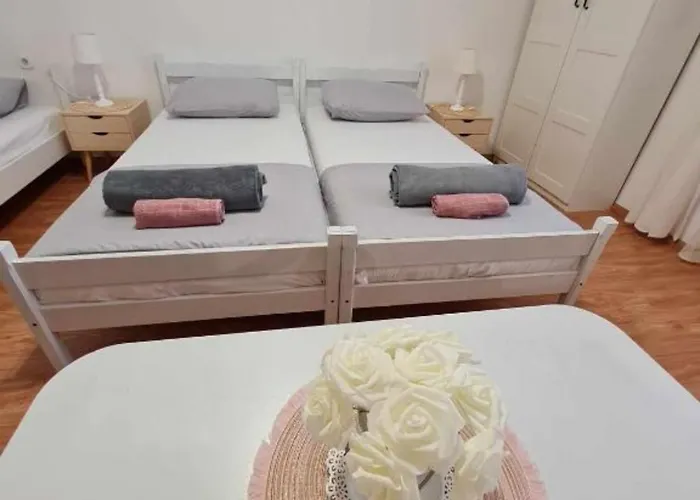 Διαμέρισμα Bijonda Near Arena *