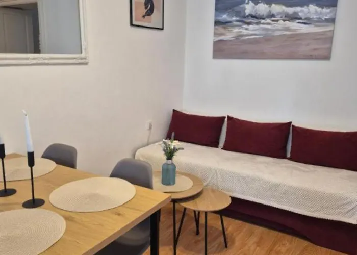 Διαμέρισμα Bijonda Near Arena